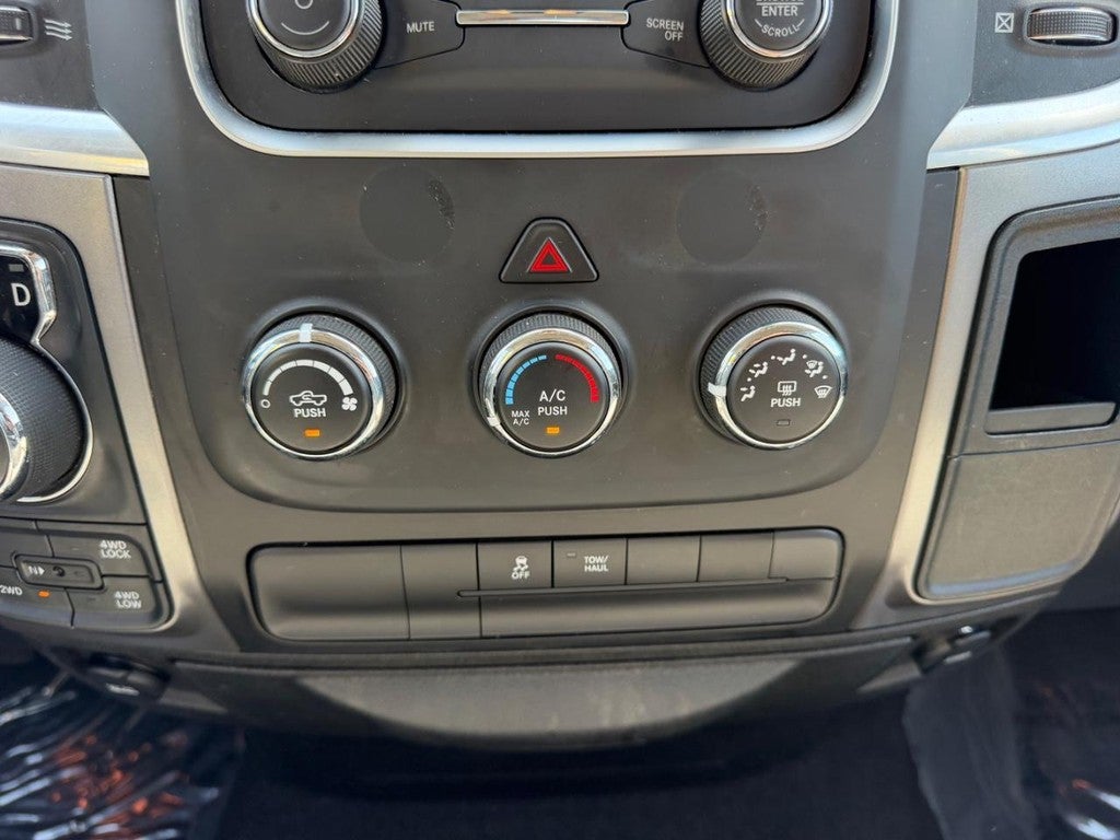 2024 RAM 1500 Classic SLT