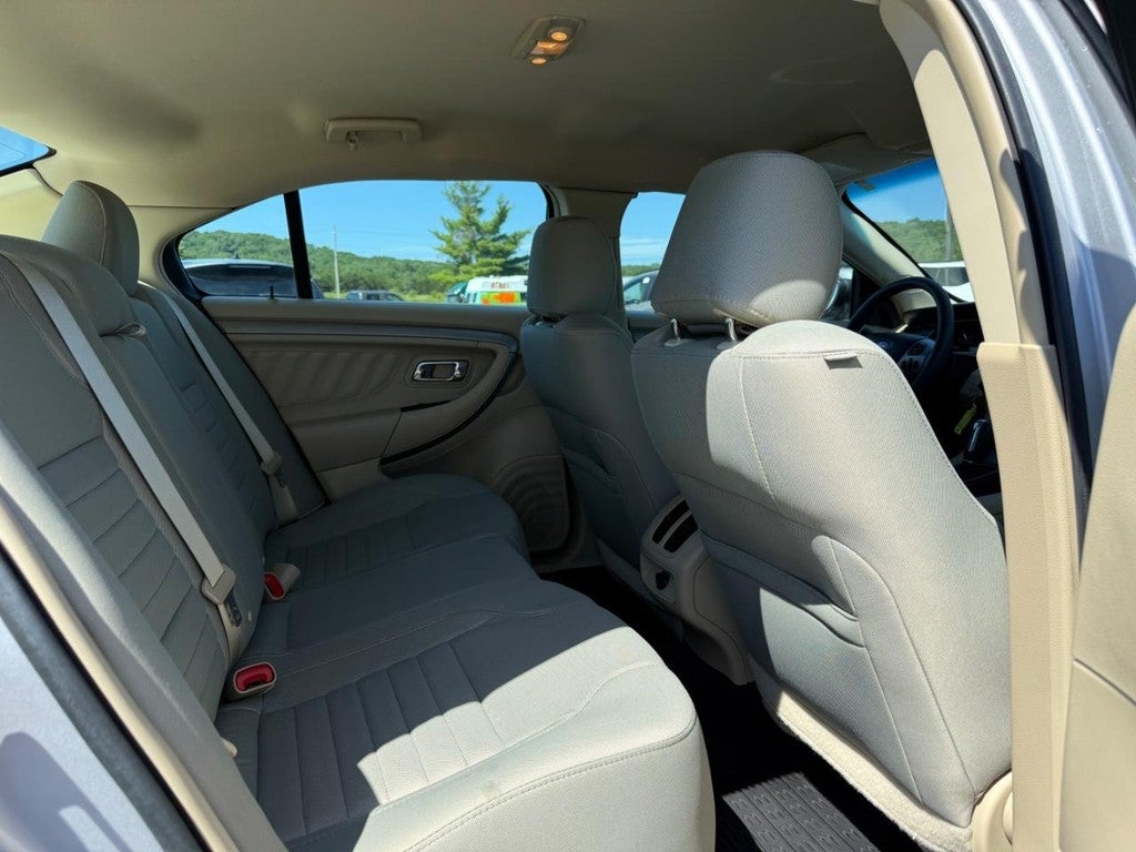 2018 Ford Taurus SE