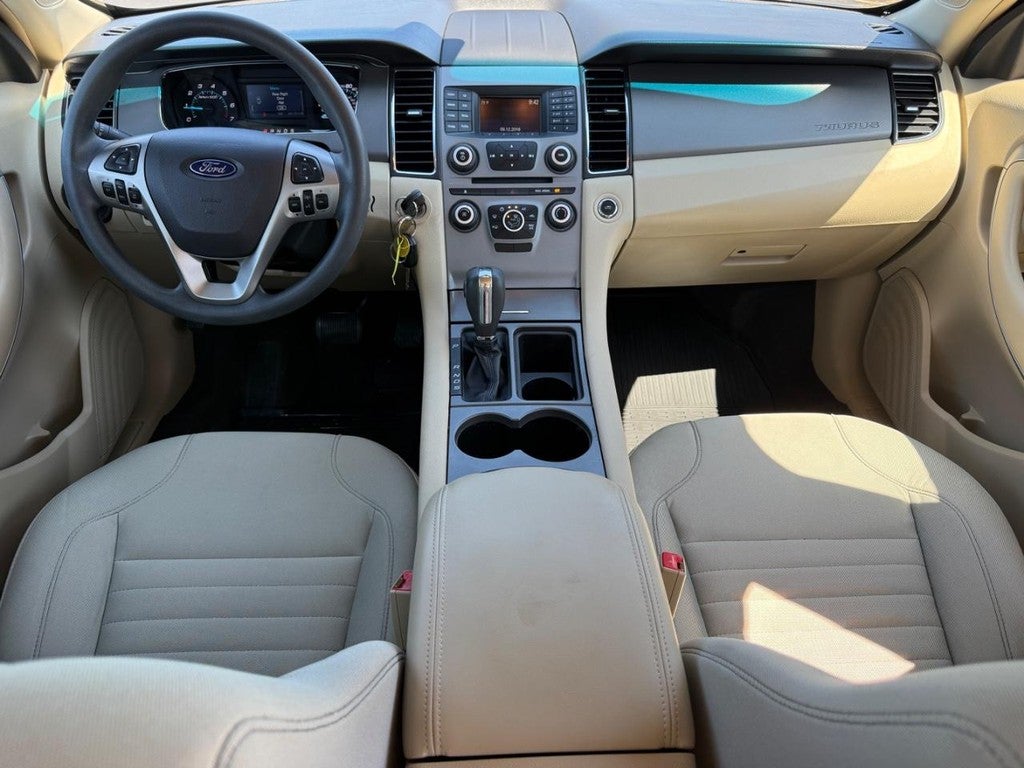 2018 Ford Taurus SE