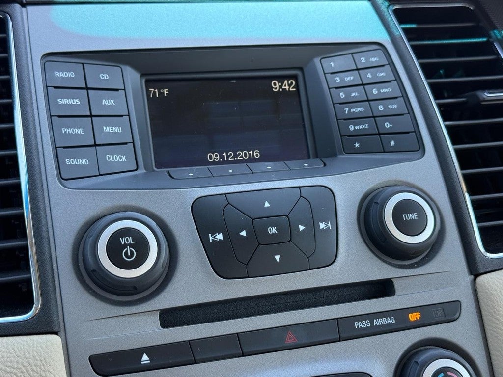2018 Ford Taurus SE