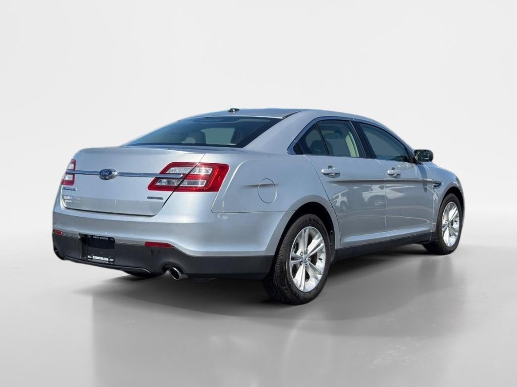 2018 Ford Taurus SE