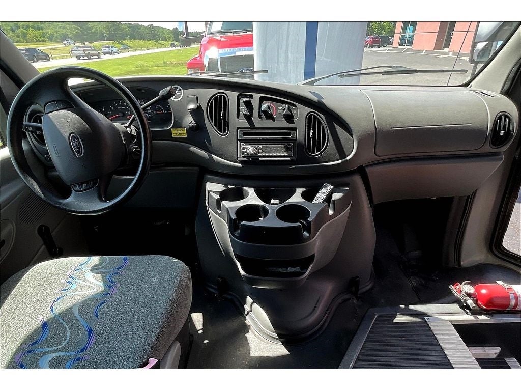 2008 Ford E-450 Super Duty Base