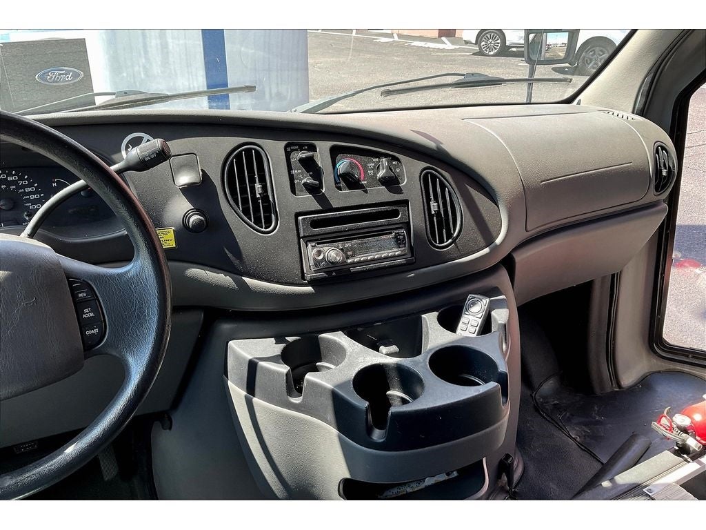 2008 Ford E-450 Super Duty Base