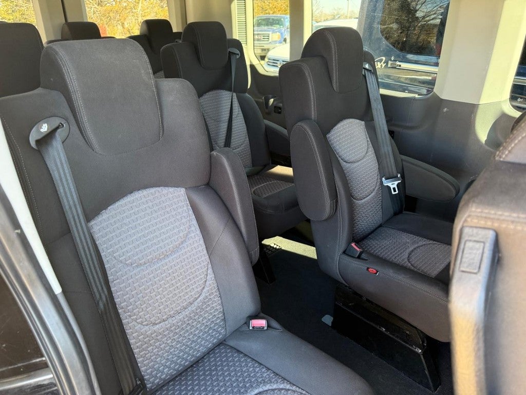 2023 Ford Transit Wagon XLT