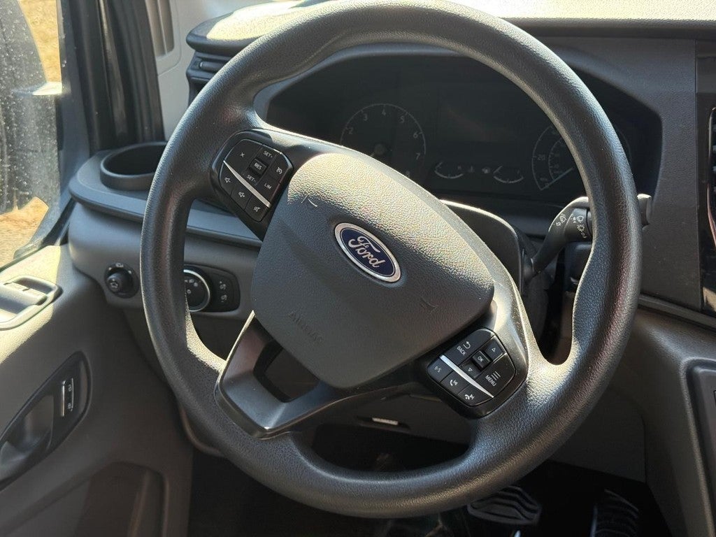 2023 Ford Transit Wagon XLT