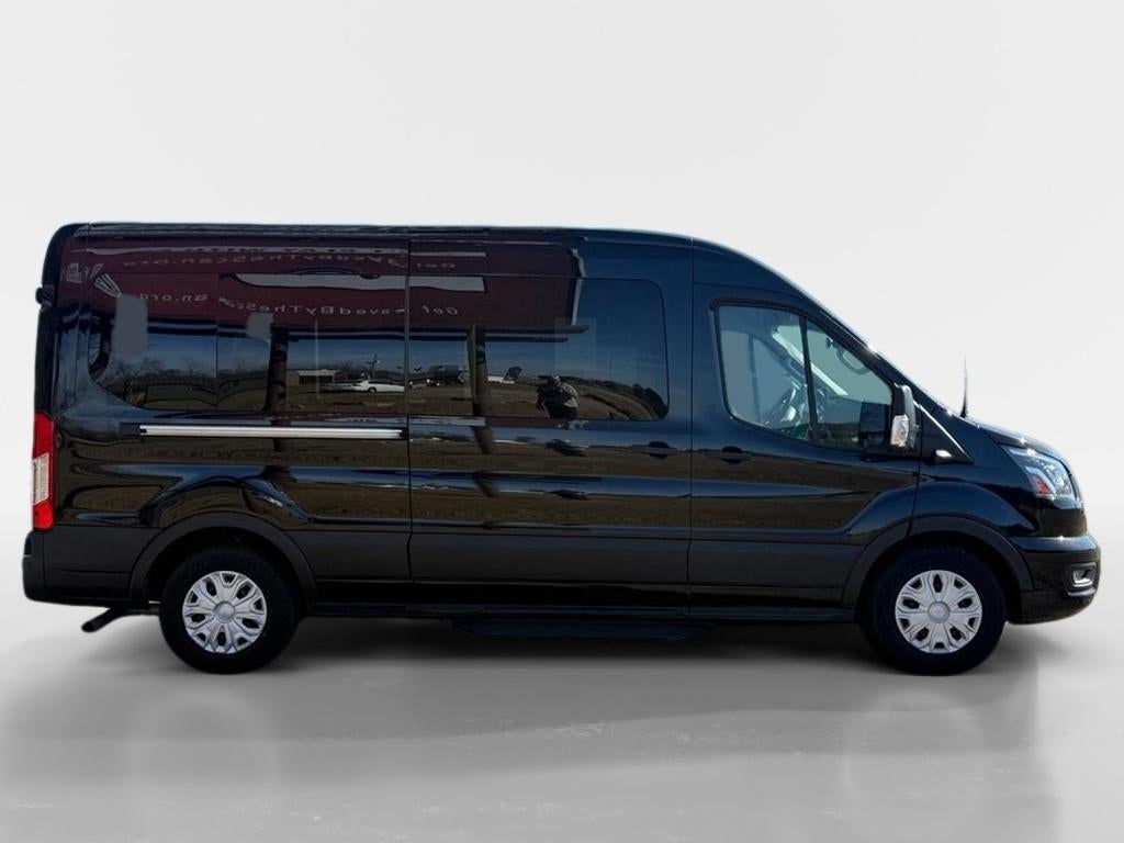 2023 Ford Transit Wagon XLT