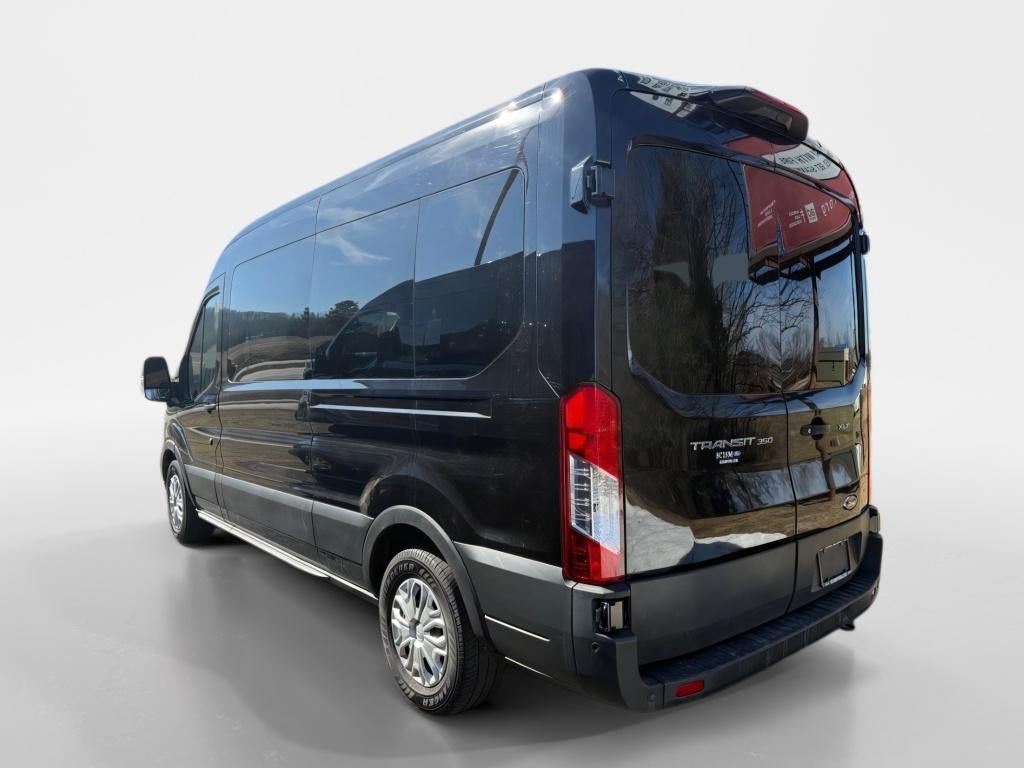 2023 Ford Transit Wagon XLT