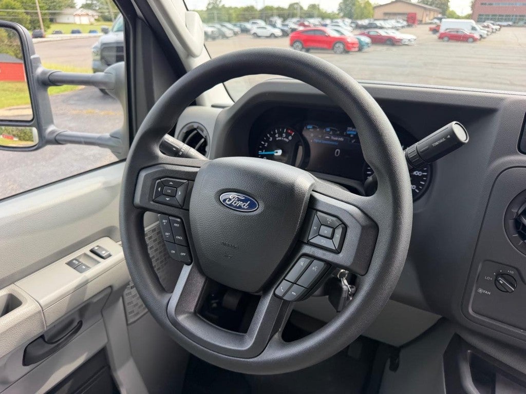 2026 Ford E-450 Super Duty Base
