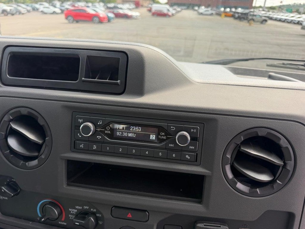 2026 Ford E-450 Super Duty Base