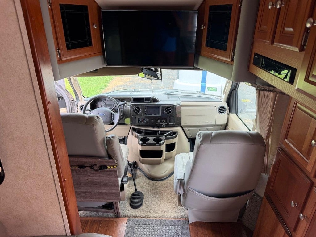 2018 Ford E-450 Super Duty Base