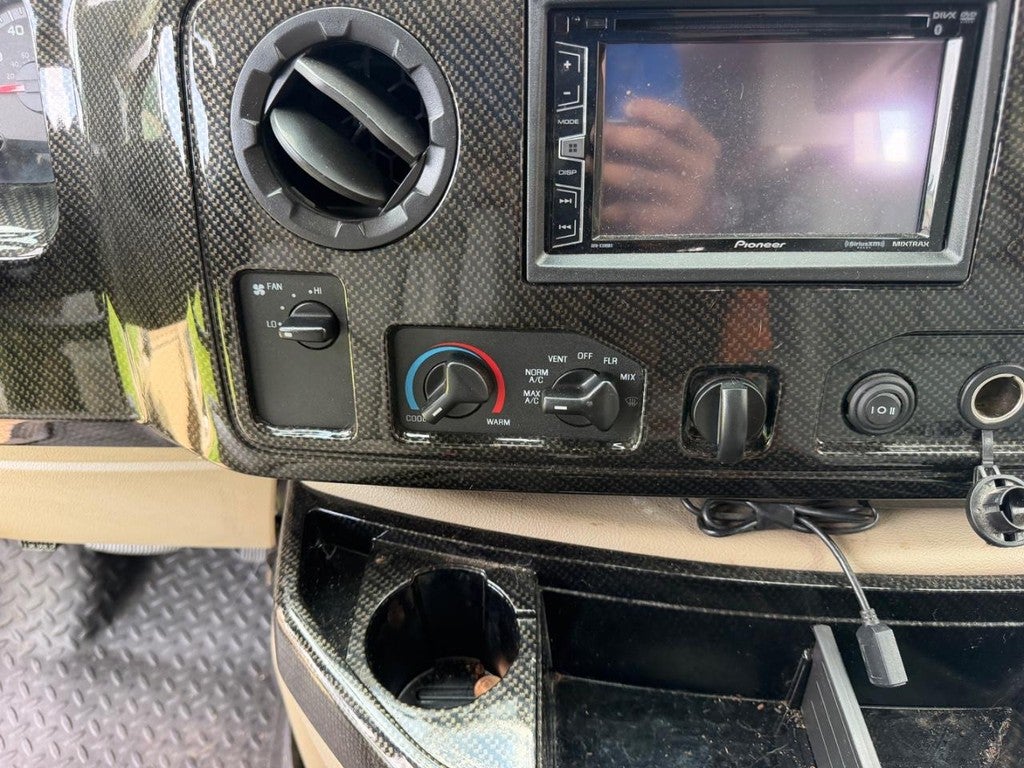 2018 Ford E-450 Super Duty Base
