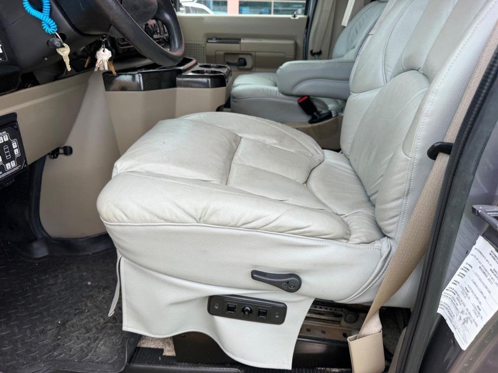 2018 Ford E-450 Super Duty Base