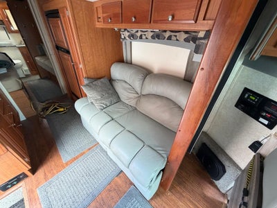 2018 Ford E-450 Super Duty Base