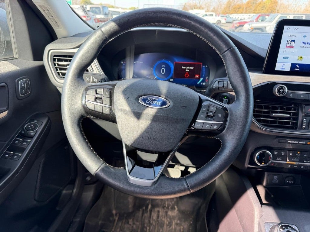 2022 Ford Escape Hybrid Titanium Hybrid