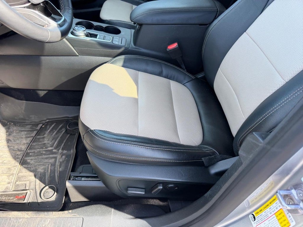 2022 Ford Escape Hybrid Titanium Hybrid