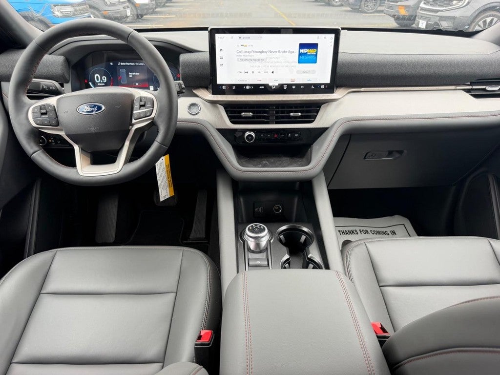 2027 Ford Explorer Active w/200A Pkg