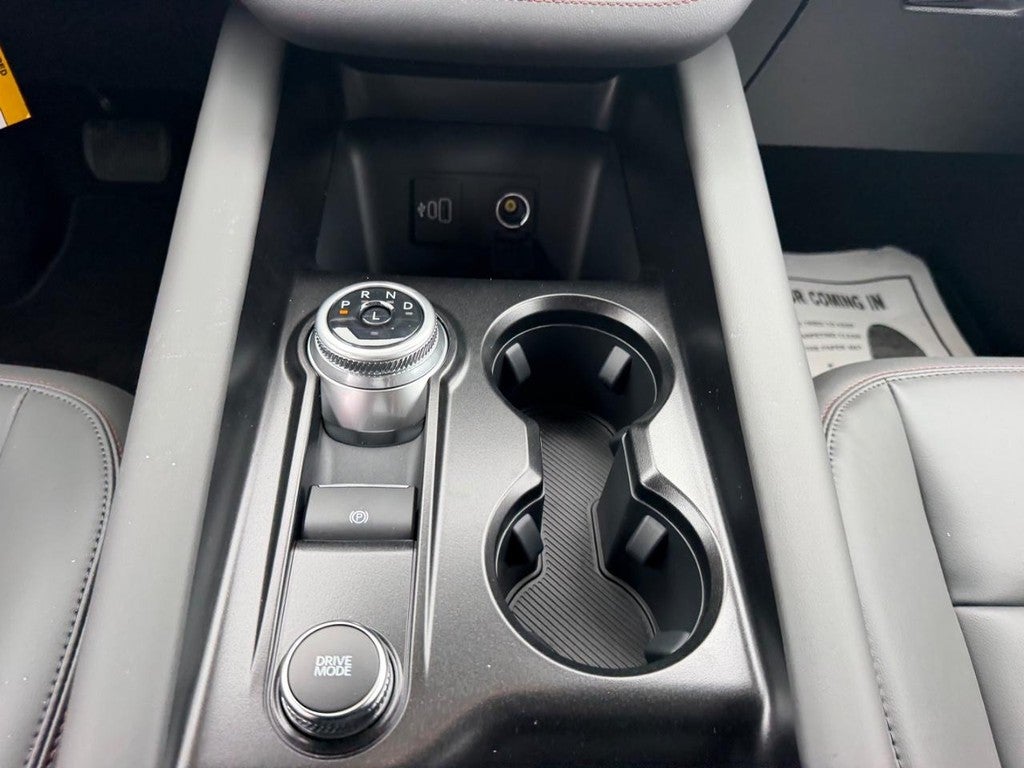 2027 Ford Explorer Active w/200A Pkg