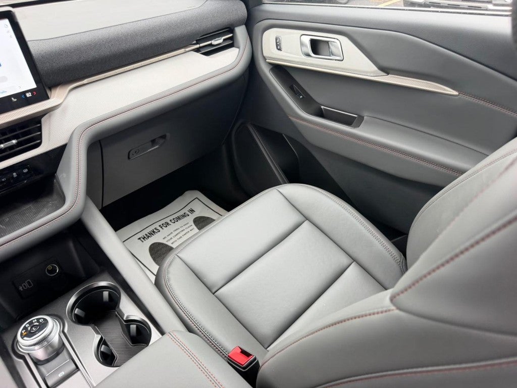 2027 Ford Explorer Active w/200A Pkg