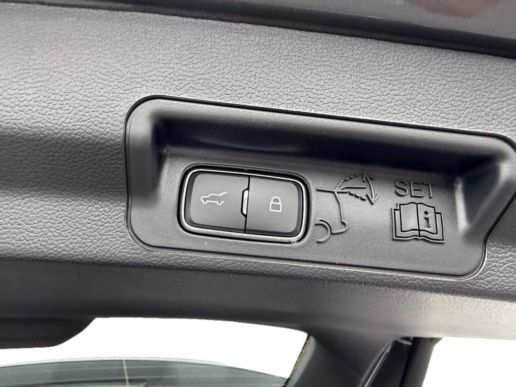 2027 Ford Explorer Active w/200A Pkg