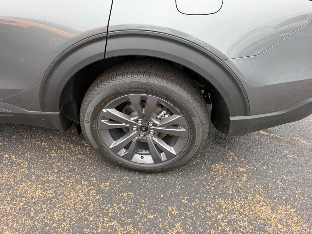 2027 Ford Explorer Active w/200A Pkg
