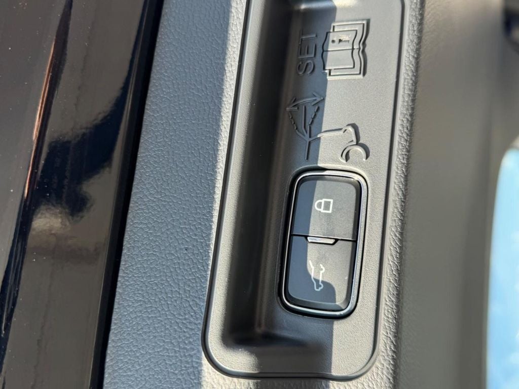 2026 Ford Explorer Active (100A)