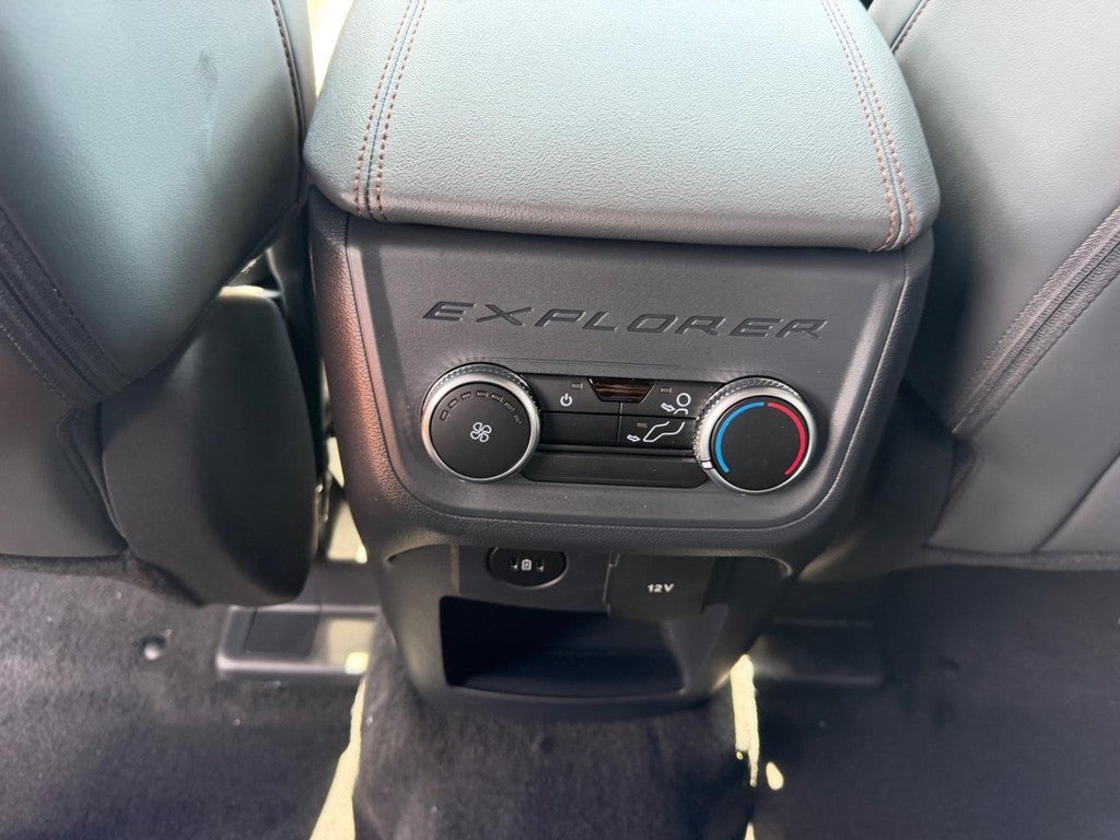 2027 Ford Explorer Active w/200A Pkg