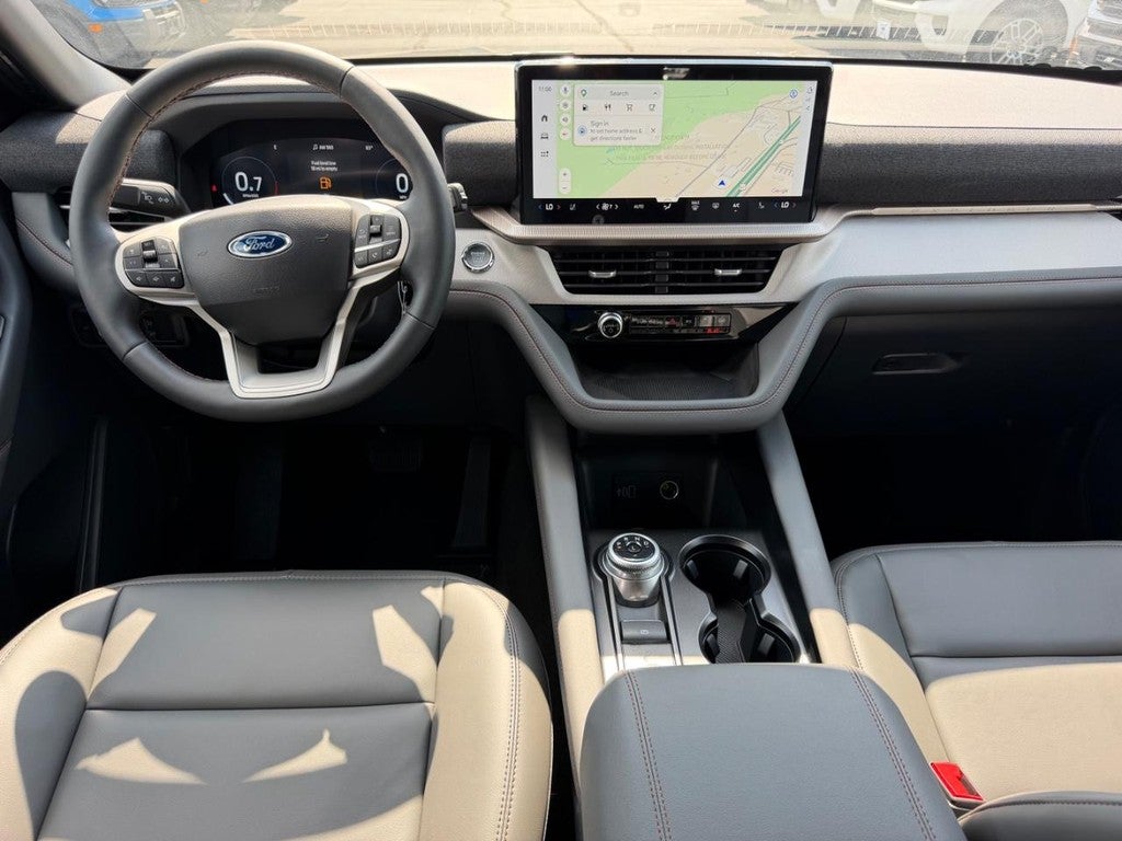 2027 Ford Explorer Active w/200A Pkg