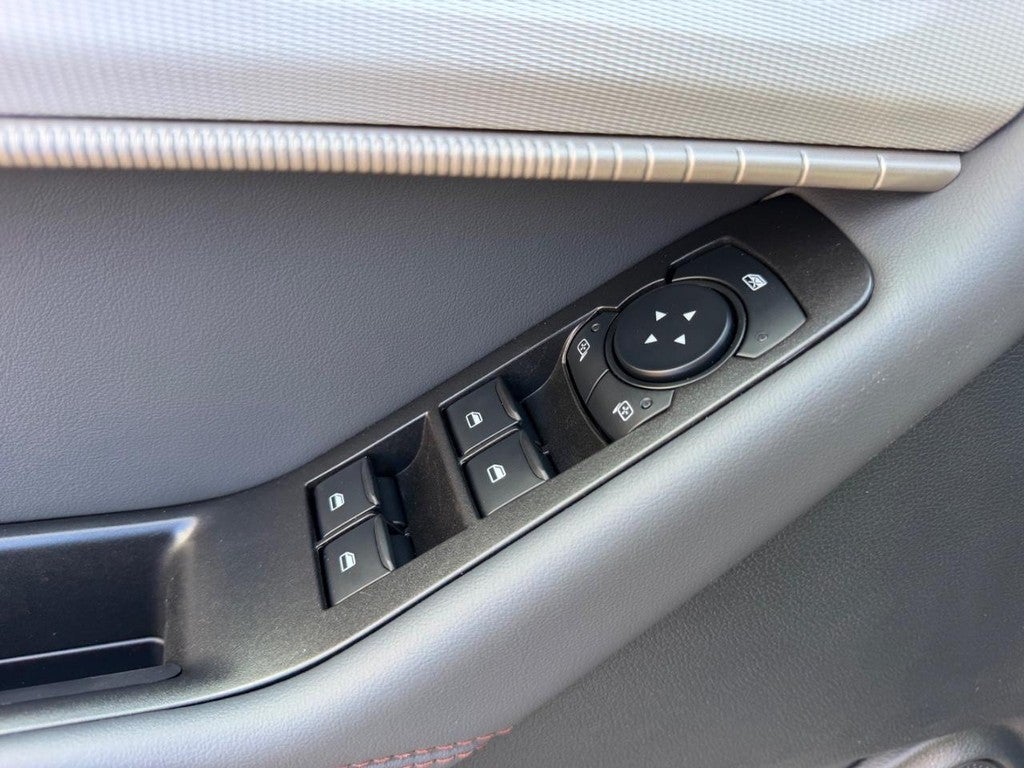 2027 Ford Explorer Active w/200A Pkg