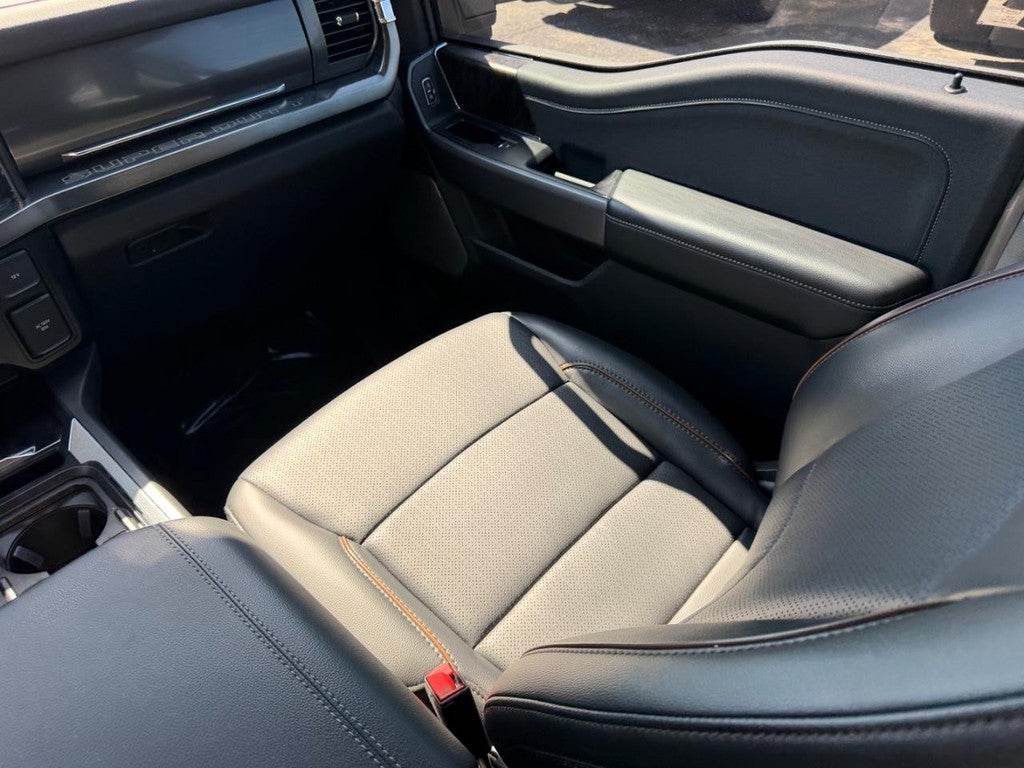 2025 Ford F-350 LARIAT