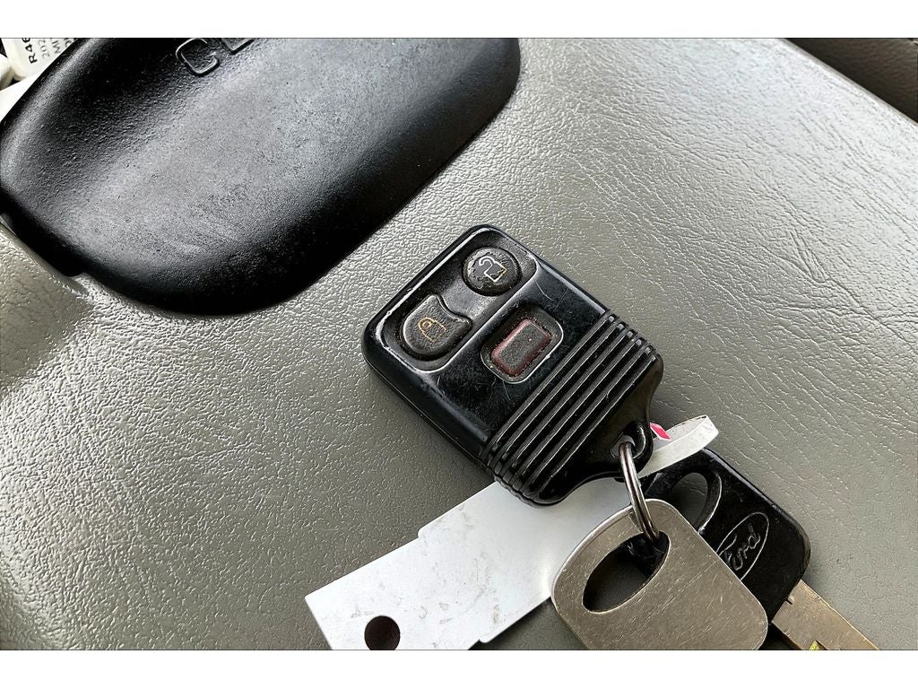 2003 Ford F-350 Truck