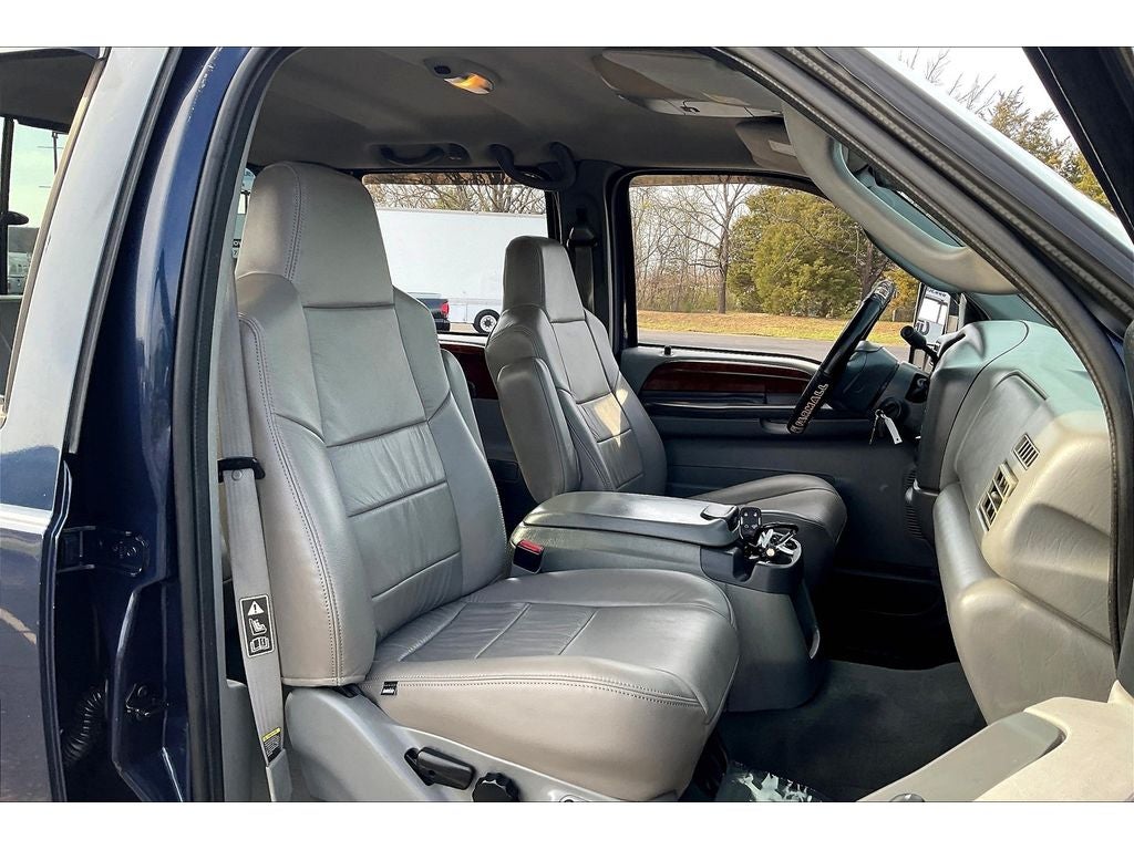 2003 Ford F-350 Truck