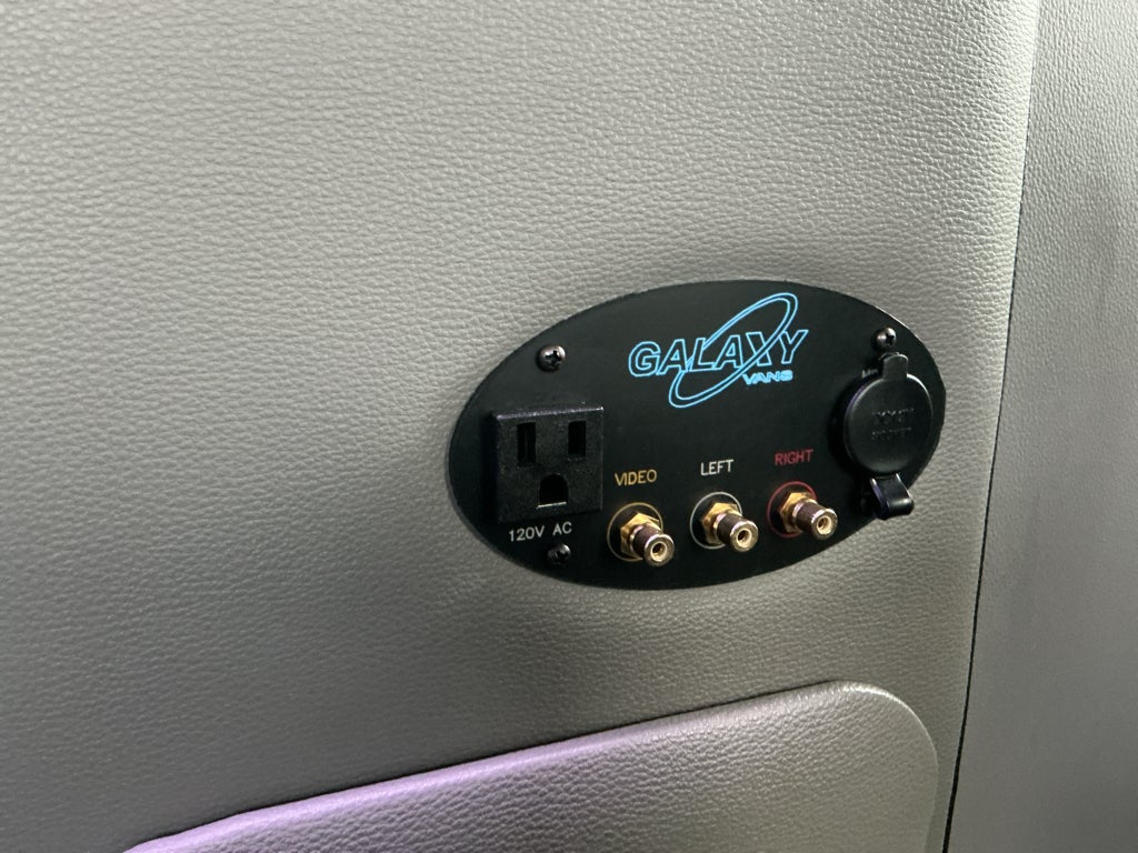 2019 Ford Transit Van Base w/Sliding Pass-Side Cargo Door