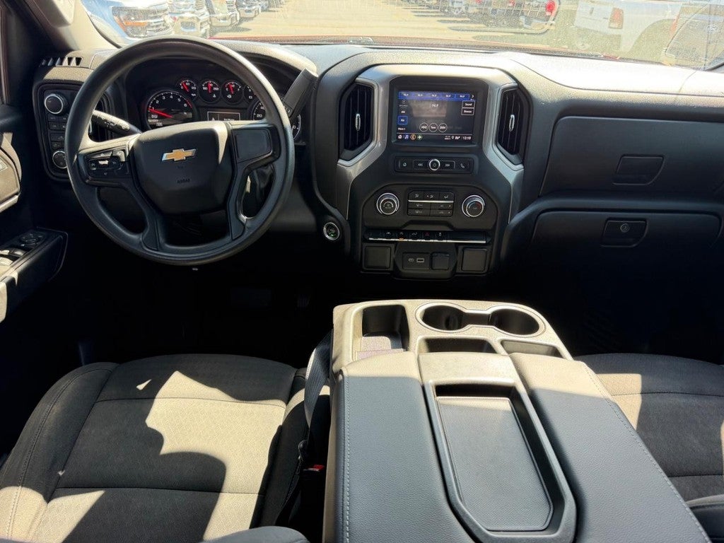 2022 Chevrolet Silverado Custom
