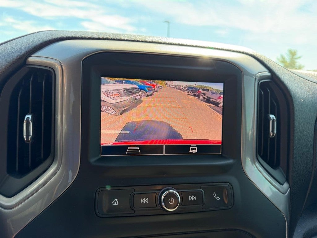 2022 Chevrolet Silverado Custom