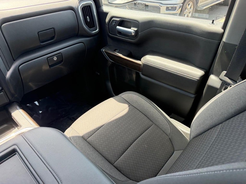 2021 Chevrolet Silverado RST
