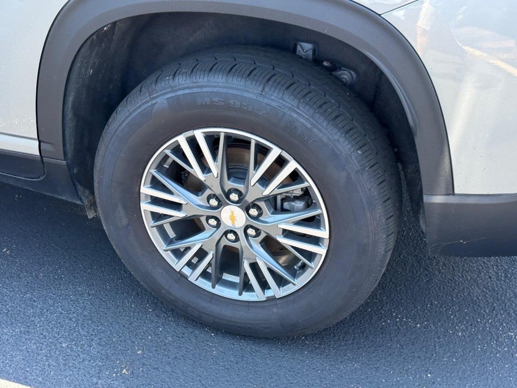 2025 Chevrolet Traverse AWD LT