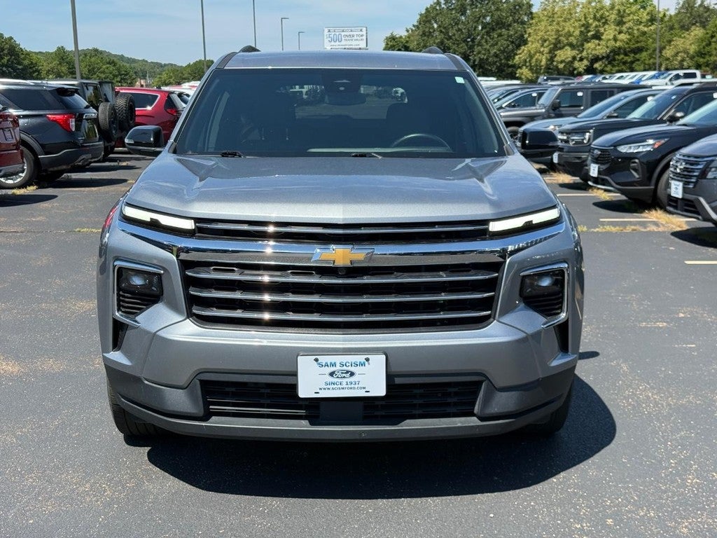 2025 Chevrolet Traverse AWD LT