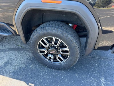 2022 GMC Sierra AT4