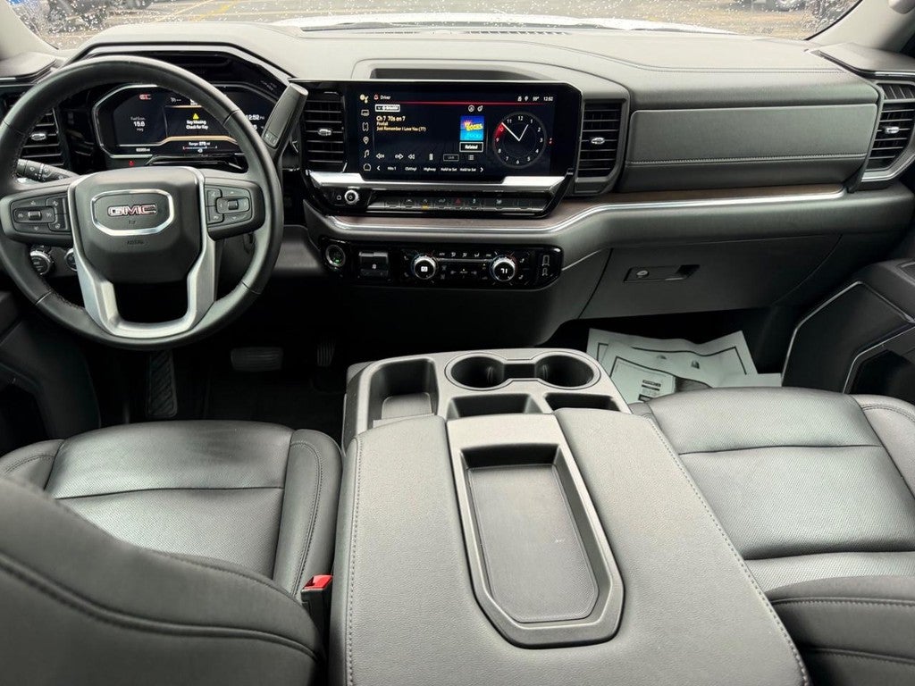 2025 GMC Sierra SLT