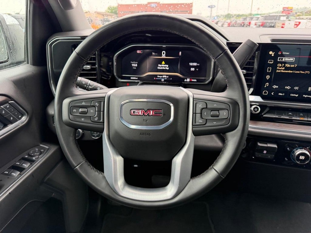 2025 GMC Sierra SLT