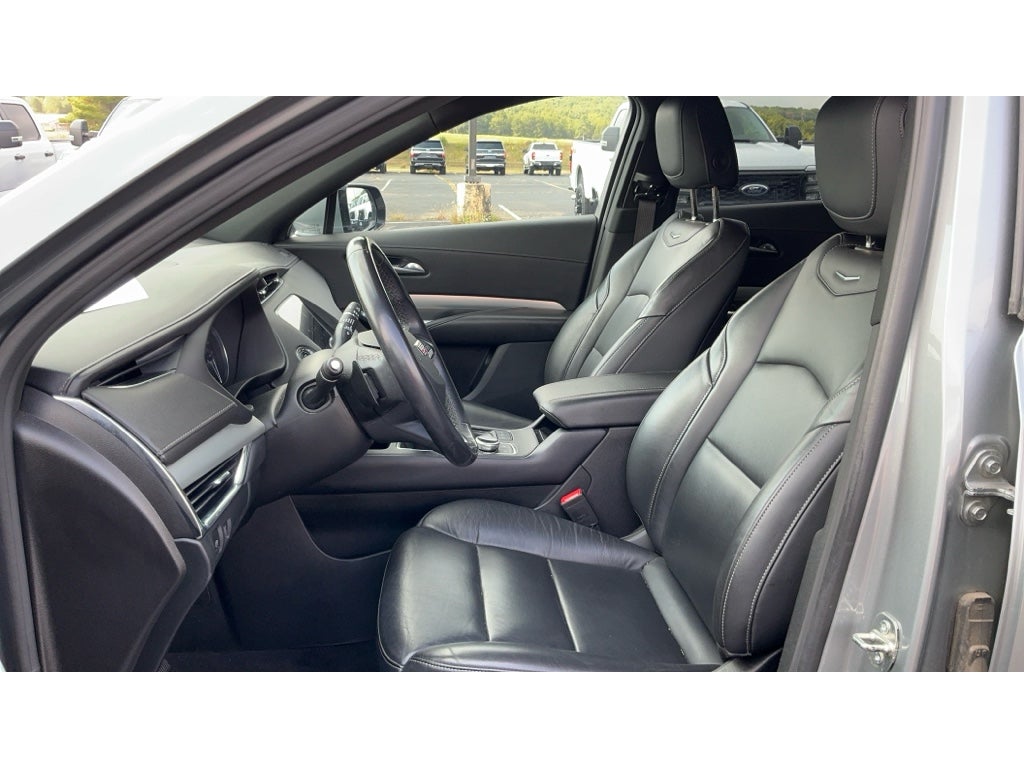 2023 Cadillac XT4 AWD Premium Luxury