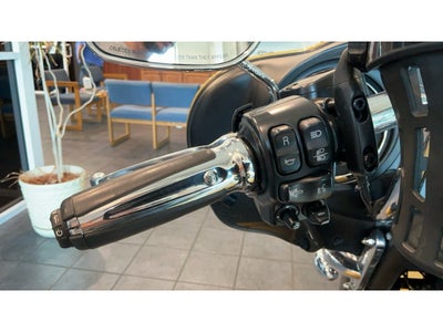 2017 Harley-Davidson FLHTCUTG TG