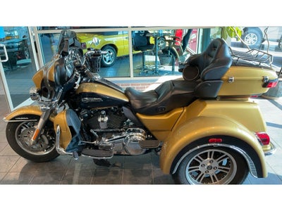 2017 Harley-Davidson FLHTCUTG TG