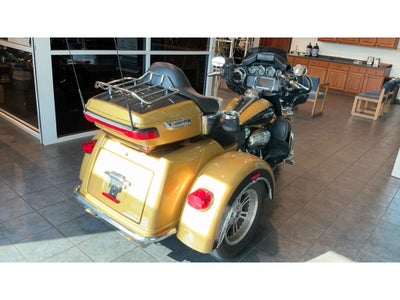 2017 Harley-Davidson FLHTCUTG TG