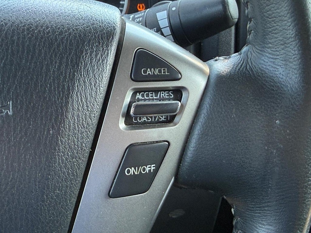2014 Nissan Titan SV