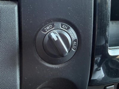 2014 Nissan Titan SV