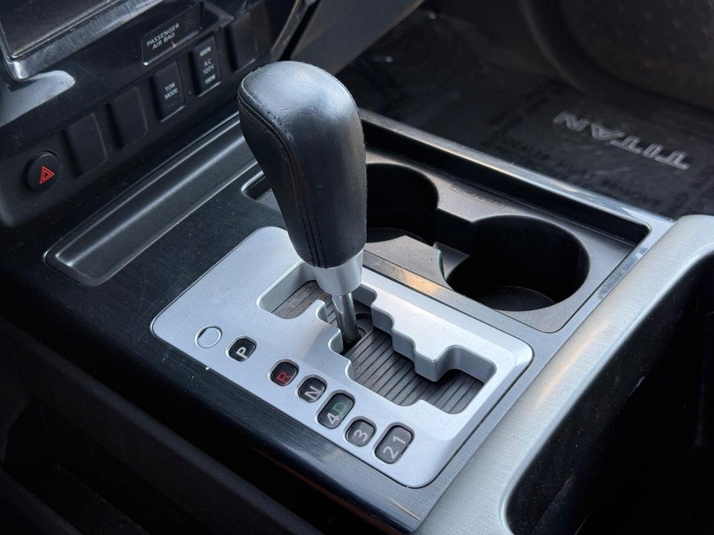 2014 Nissan Titan SV