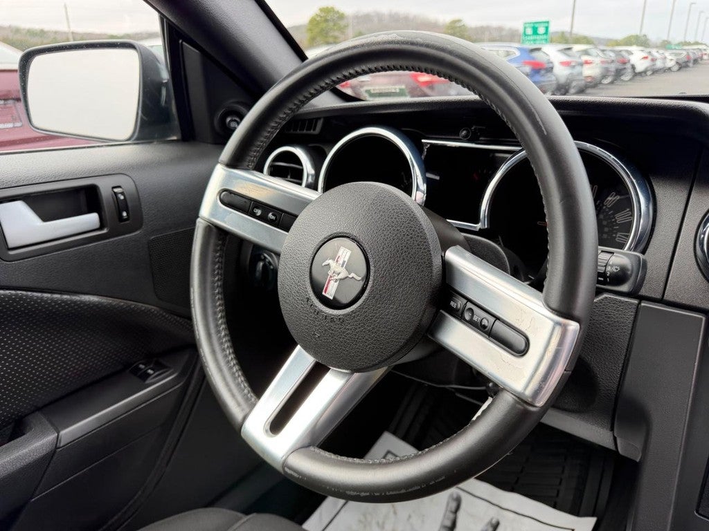 2008 Ford Mustang Deluxe