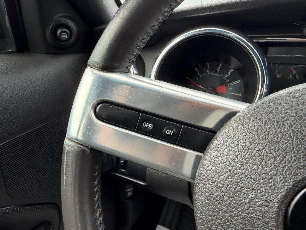 2008 Ford Mustang Deluxe