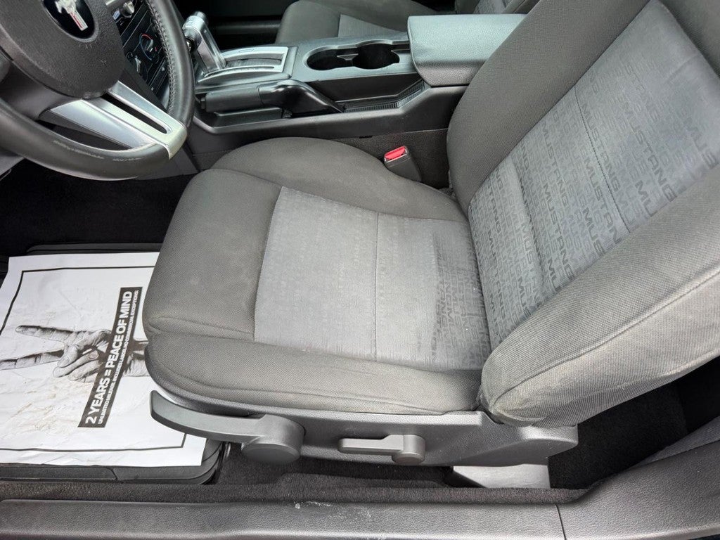 2008 Ford Mustang Deluxe